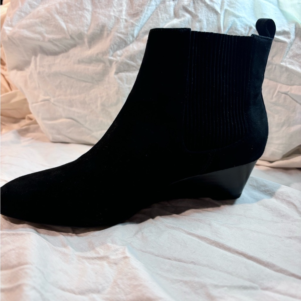 Talbots Black Suede Wedge Ankle Boot sz 7.5